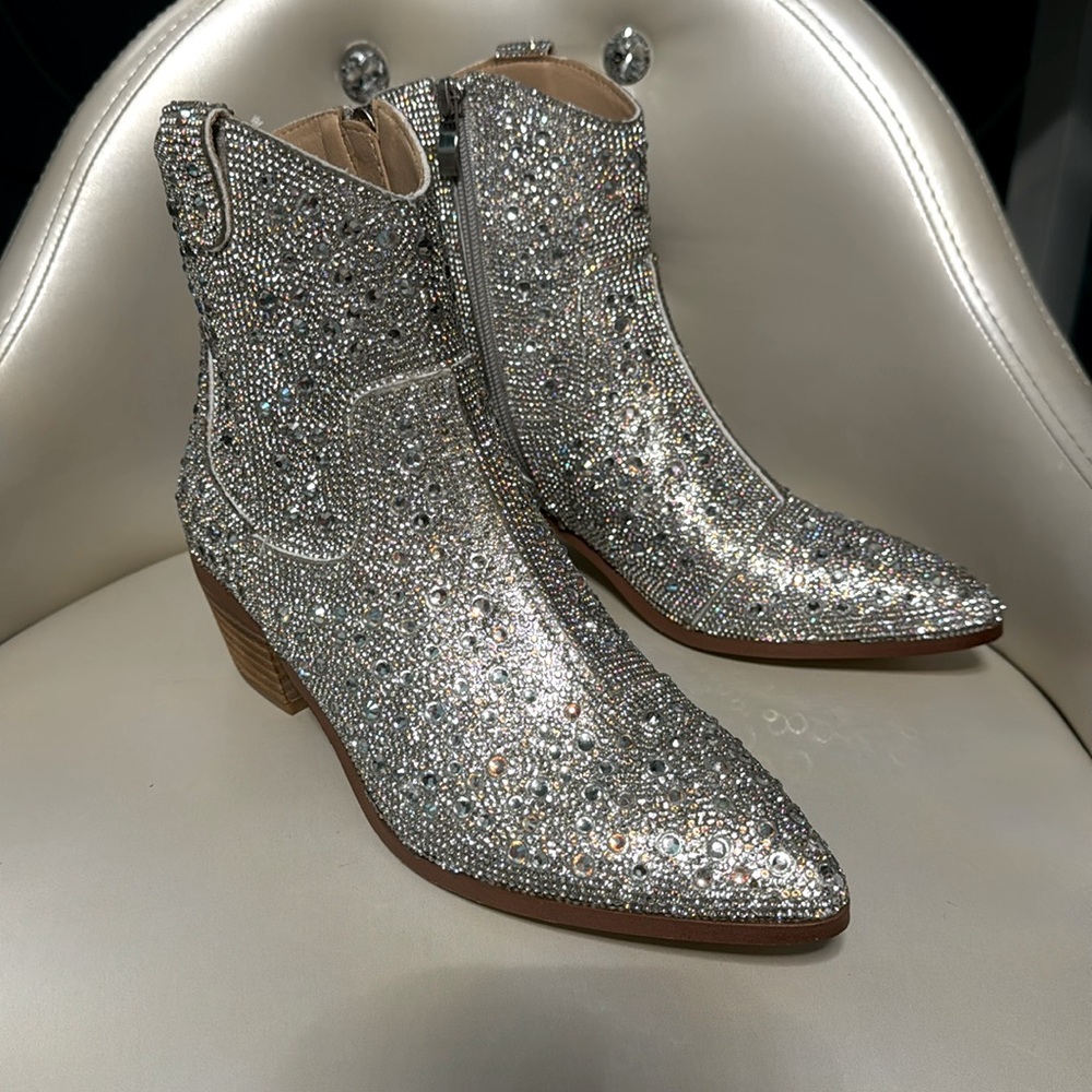Rhinestone booties size 7 Brand new without box!